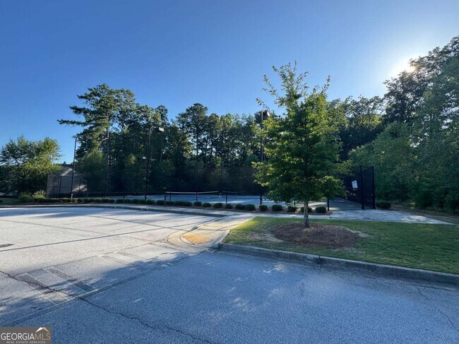Foto del edificio - 3373 Shoals Ridge Dr
