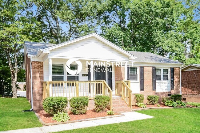 Building Photo - 3 Bedroom Pet-Friendly Home in Winston-Sal...