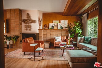 Building Photo - 1080 Acanto Pl