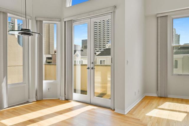 Foto del edificio - 650 Columbia St