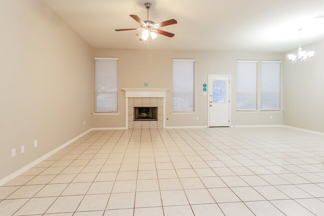Building Photo - 2307 Jefferson Crossing Dr