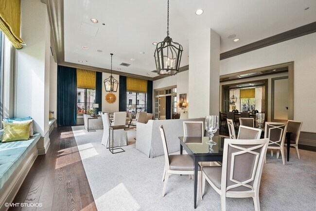 Foto del edificio - 2550 N Lakeview Ave