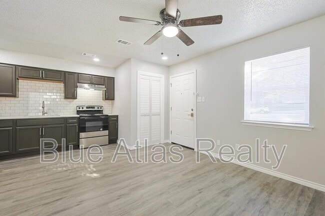 Foto del edificio - 4006 Fair Park Blvd