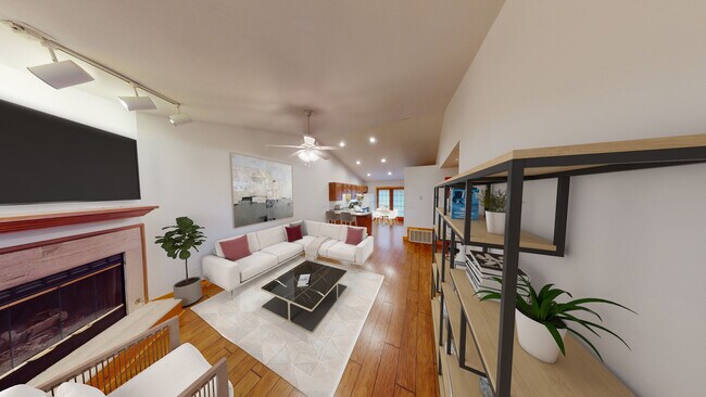 Open and Spacious Loft Layout with and Duplex comfort! - 1216 W Ash St
