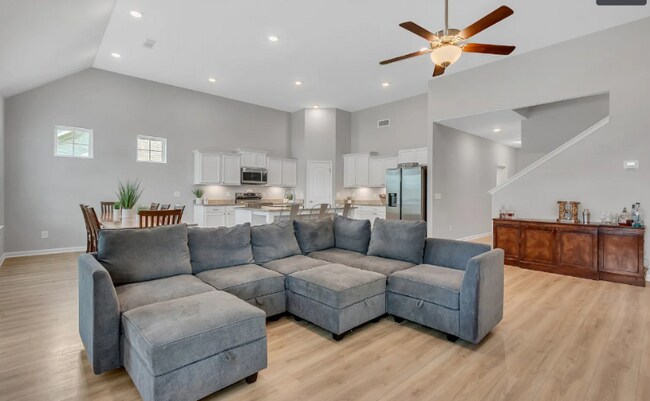 Foto del edificio - 272 Thorpe Dr