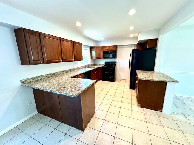 Foto del edificio - 2911 Tallow Ln