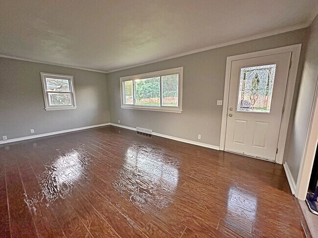 Building Photo - 6755 Blondo St