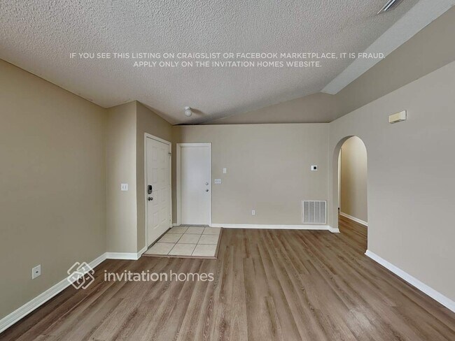 Foto del edificio - 2836 Maderia Cir