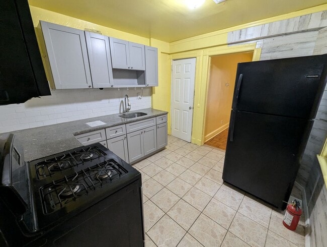 Building Photo - 254 N 19th St