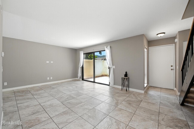 Building Photo - 28763 Conejo View Dr