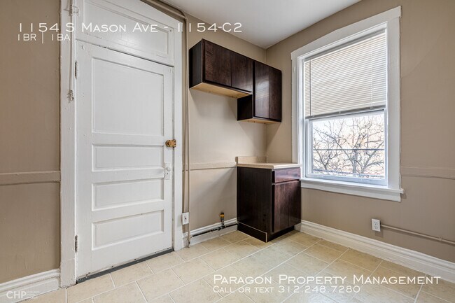 Building Photo - 1154 S Mason Ave