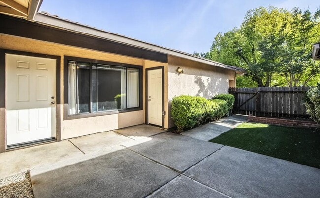 Building Photo - 2728 Almondwood Way