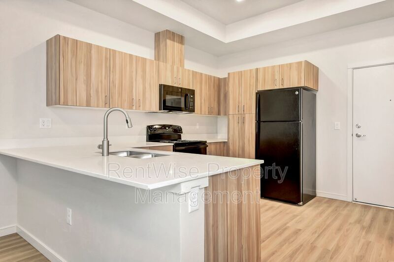 385 E 42nd St Unit 210, Garden City, ID 83714 Condo for Rent in