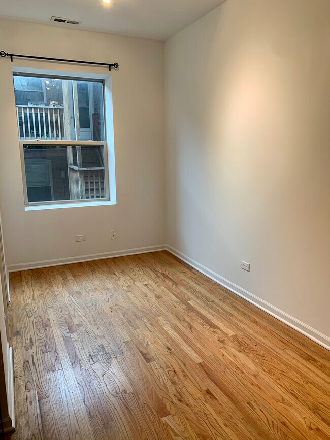 Foto del edificio - 5054 N Winthrop Ave