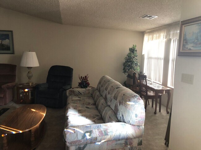 Building Photo - Available May through December 2026, then March through December 2027! Check out this lovely home...