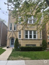 Building Photo - 5718 N Richmond St