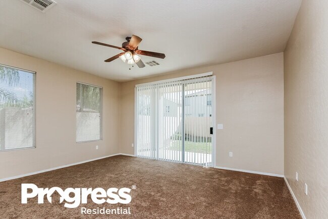 Building Photo - 13415 W Rose Ln