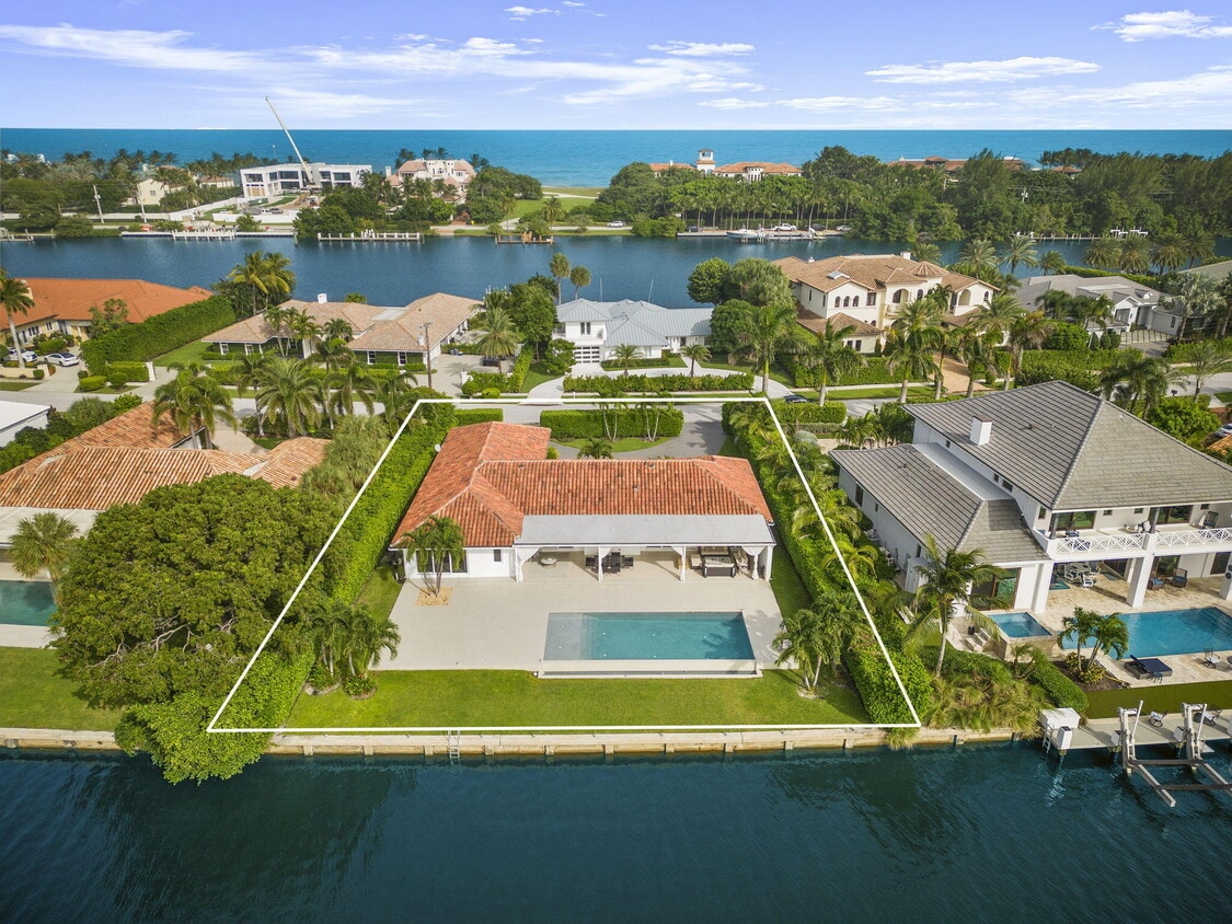 Primary Photo - 80 Spoonbill Rd