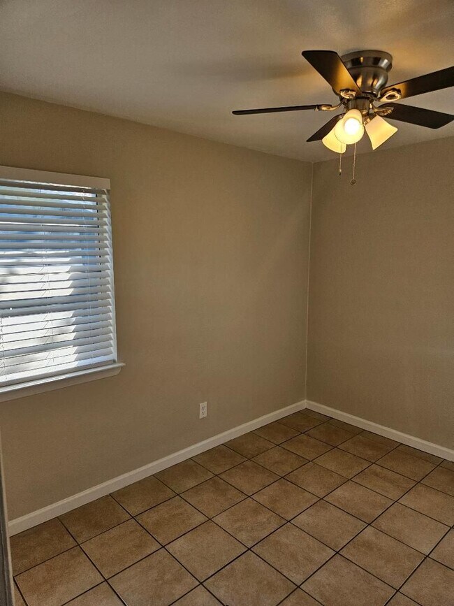 Building Photo - 3511 Casa Ridge Dr