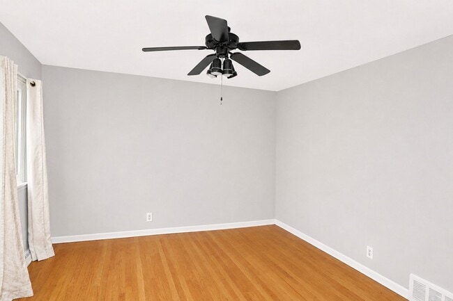 Foto del edificio - 4843 Elm St