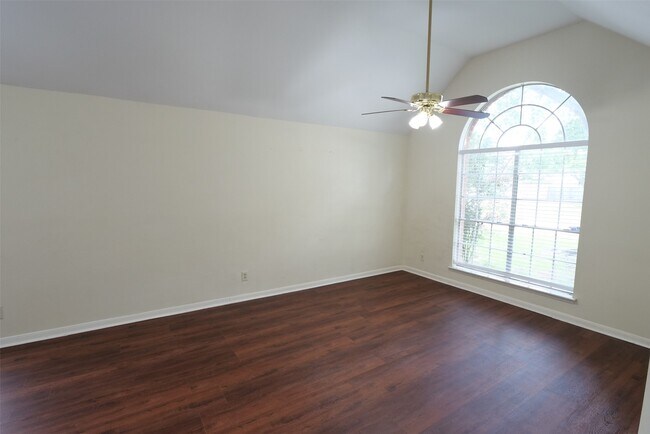 Foto del edificio - 1314 Hollow Ash Ln