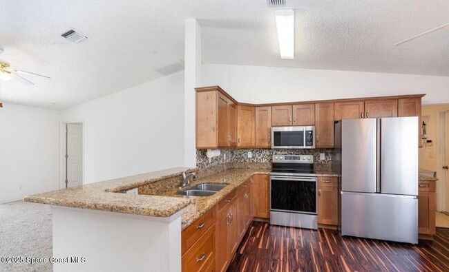 Foto del edificio - 1964 Bayhill Dr