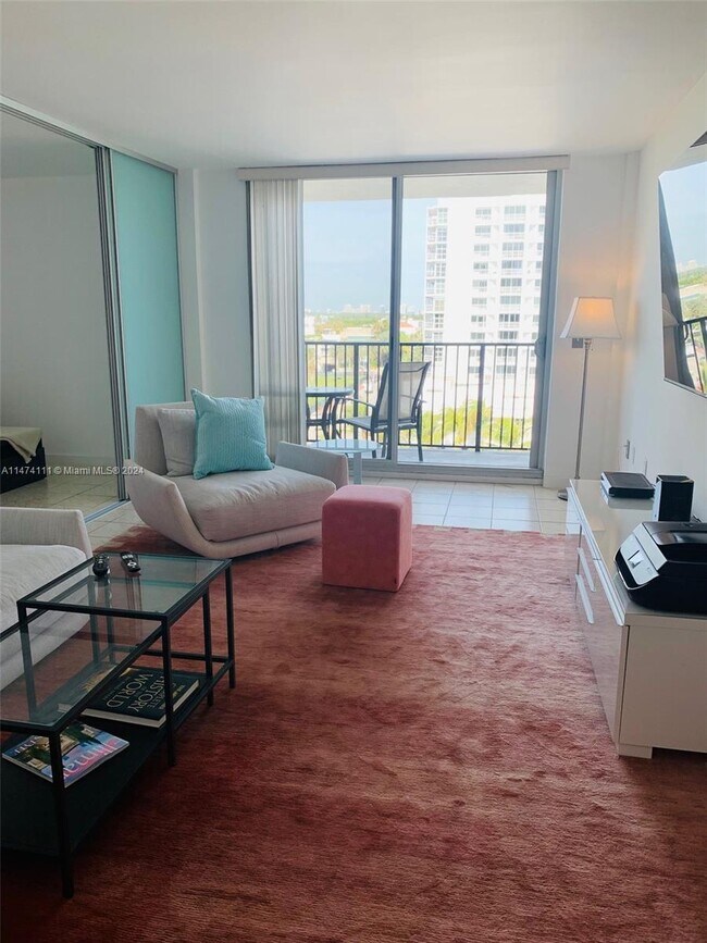 Building Photo - 9273 Collins Ave