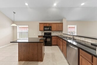 Building Photo - 731 Pickett Hill Ln