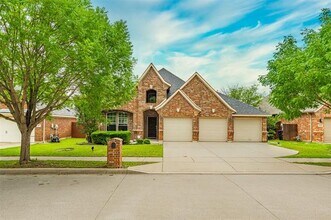 Building Photo - 2504 Maple Stream Dr
