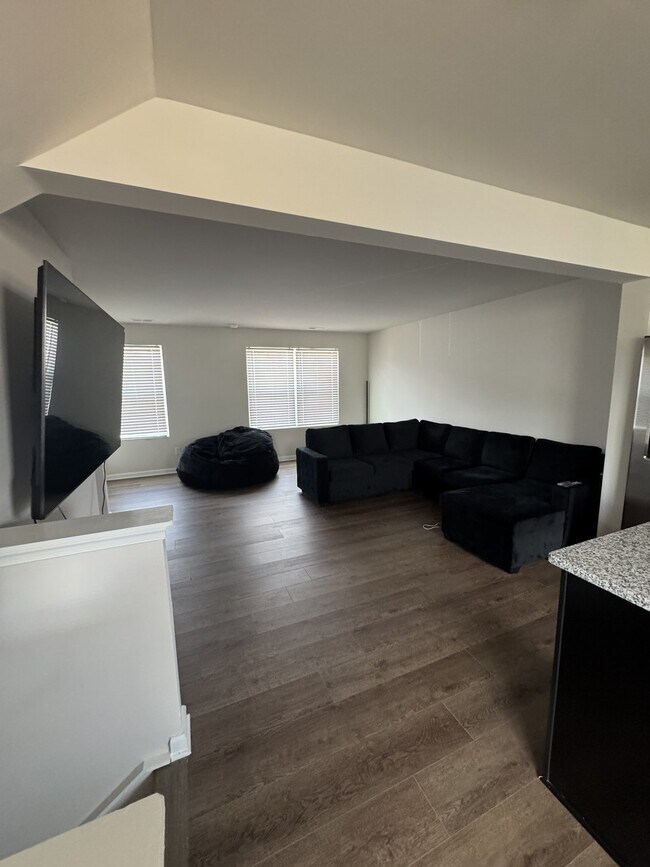 Foto del edificio - 6038 Carrick Bnd Ct