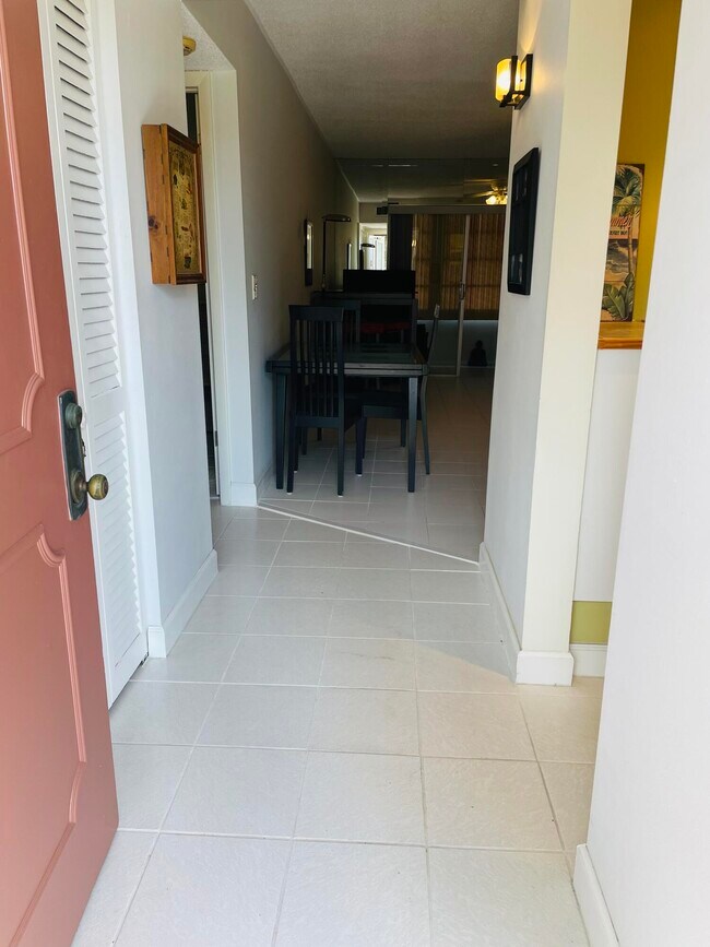 Foto del edificio - 752 Lori Dr