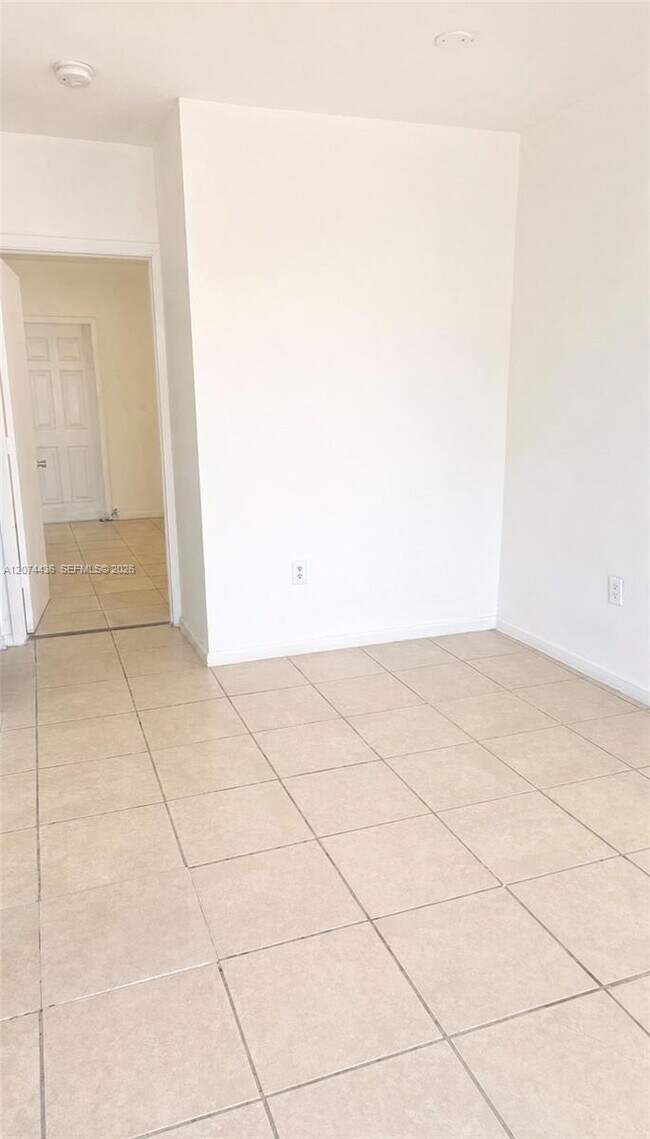 Foto del edificio - 301 NW 84th St