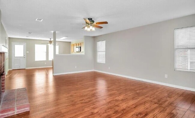 Building Photo - 5640 Ainsdale Dr