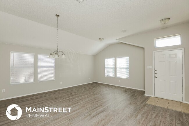 Foto del edificio - 705 Langford Dr