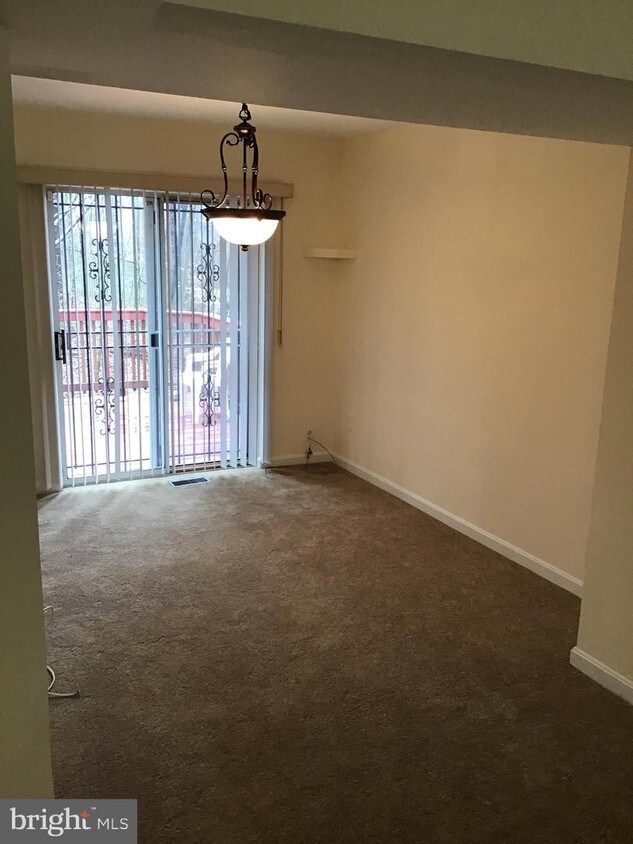 1076 Karen Blvd, Capitol Heights, MD 20743 Townhome Rentals in