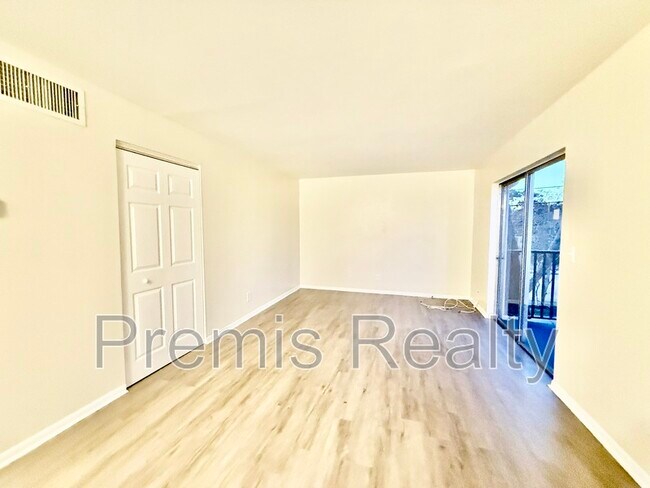 Foto del edificio - 1799 N Highland Ave