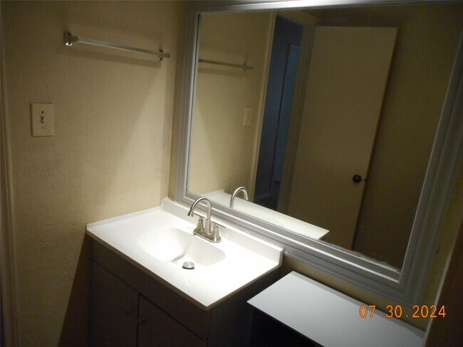 Foto del edificio - 12716 Hill Branch Dr