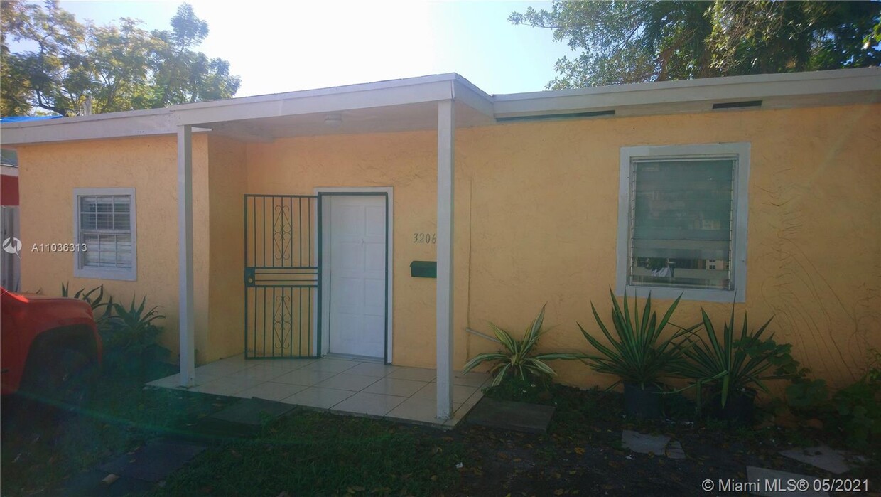 Primary Photo - 3206 SW 23rd Terrace
