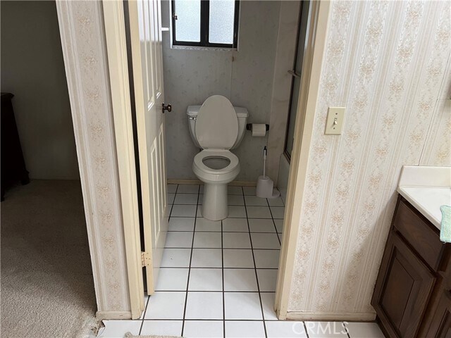 Building Photo - 880 Vía Maria