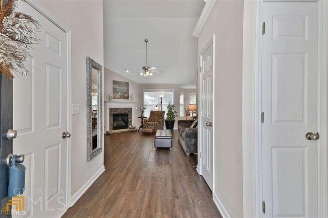 Building Photo - 50 Greens Ct