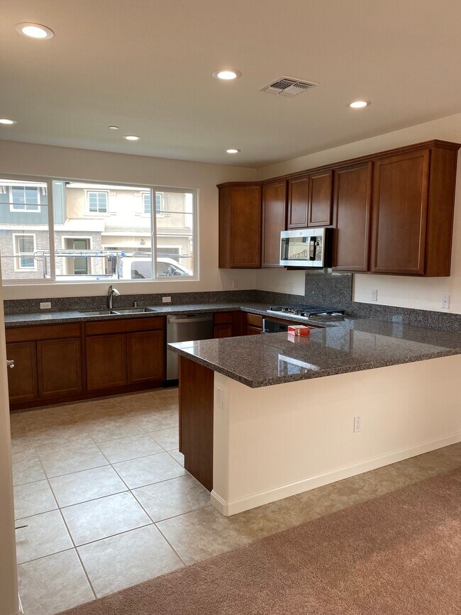 Foto del edificio - 559 Lovejoy Ln