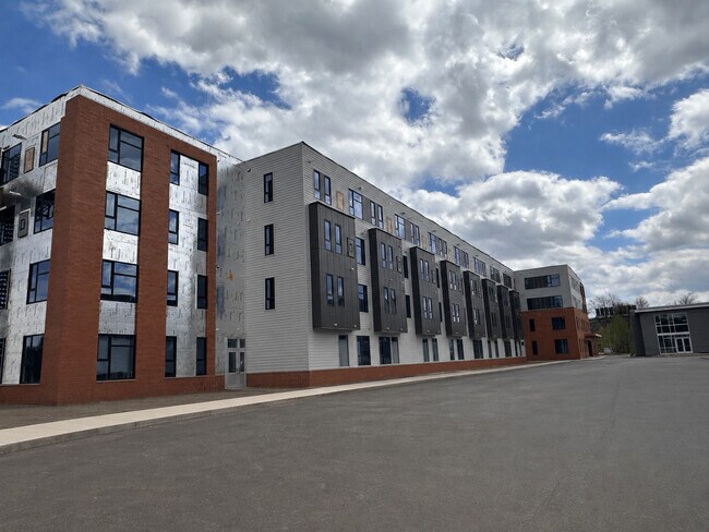 Foto del edificio - The Oaks on Maria