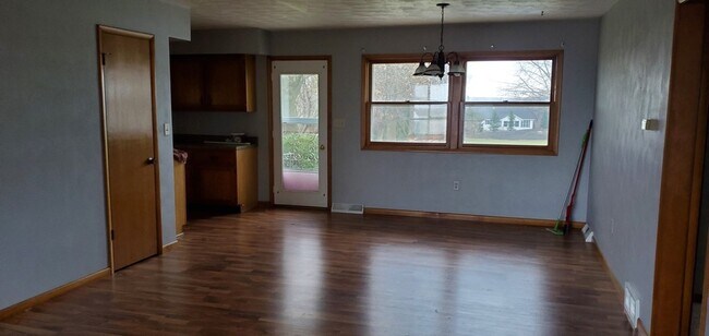 Foto del edificio - 728 N 2853rd Rd