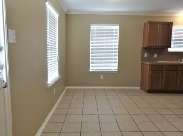 Foto del edificio - 8918 Farm Ridge Ln