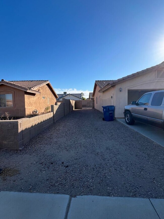 Foto del edificio - 3 BEDROOM IN WILDFLOWER!