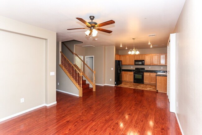 Building Photo - 6525 Chatterer St