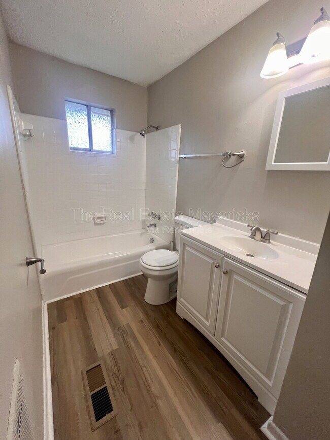 Foto del edificio - 4706 Midland Pike
