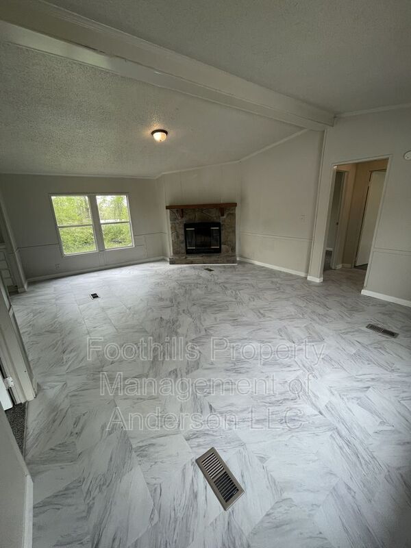 Building Photo - 2214 Owens Rd