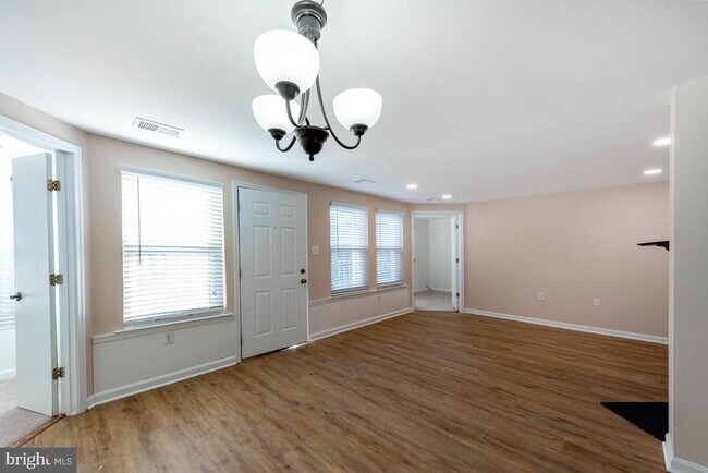 Foto del edificio - 4356 Pembrook Village Dr