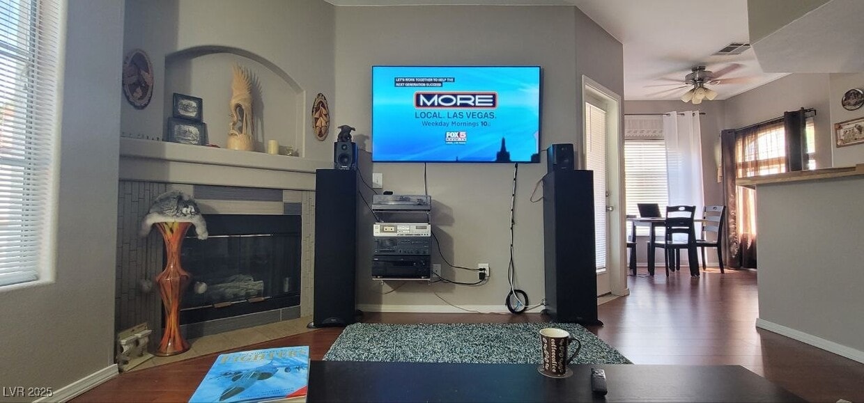 Foto principal - 2975 Bluegrass Ln